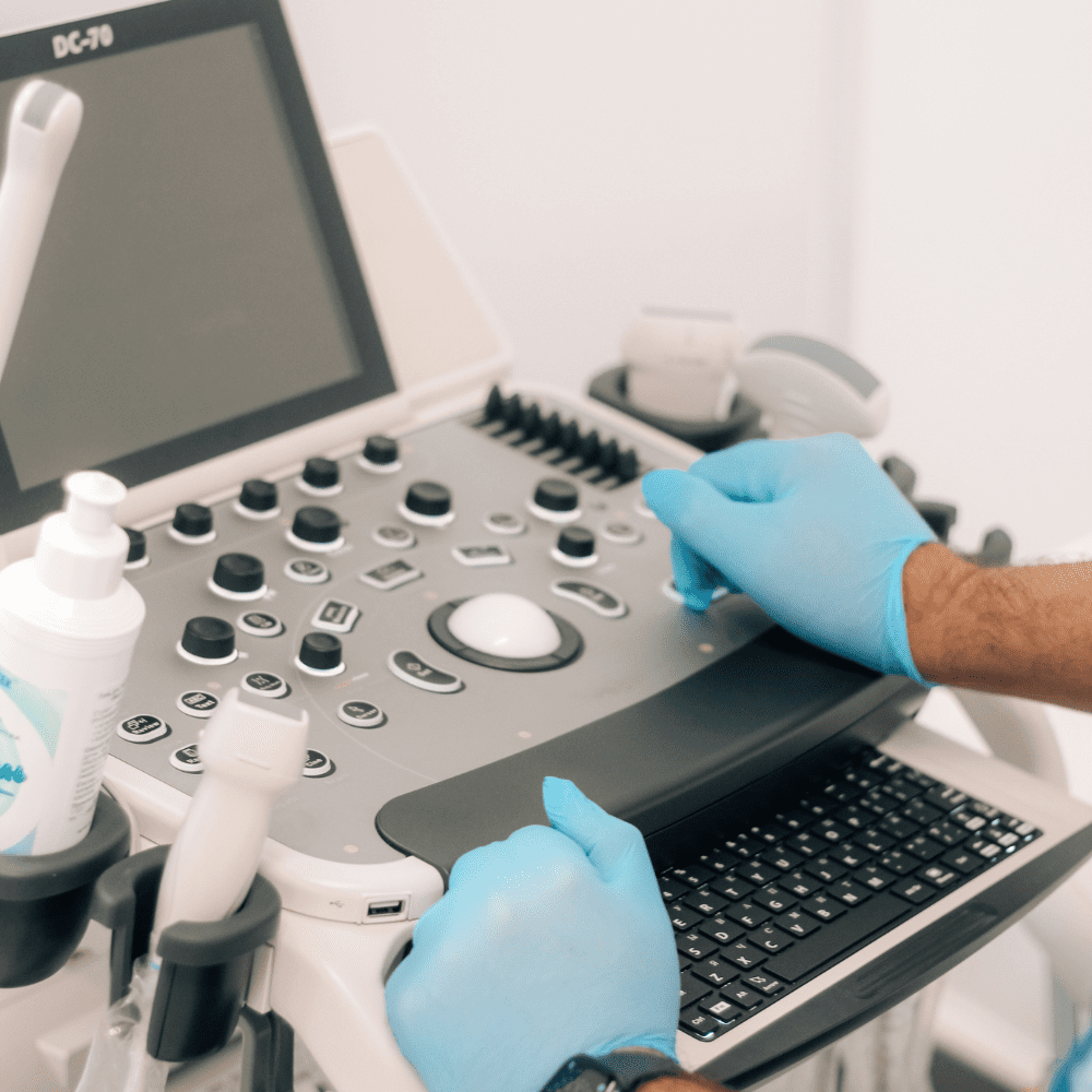 la reparation des equipements biomedicale 2.webp